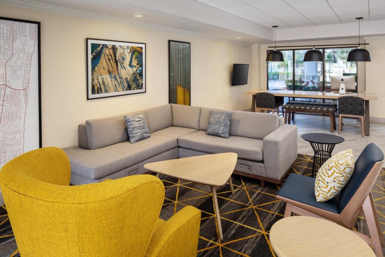 Holiday Inn & Suites Boca Raton - North Exterior foto